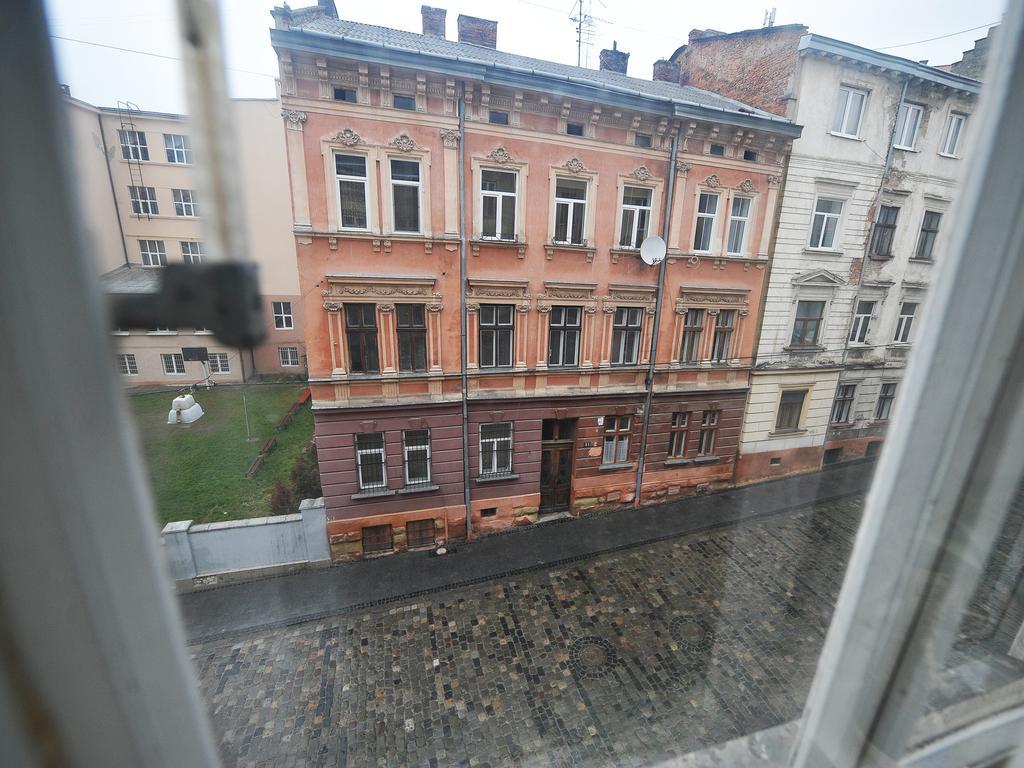 Бюджетная Квартира На Леси Украинки 리비프 외부 사진